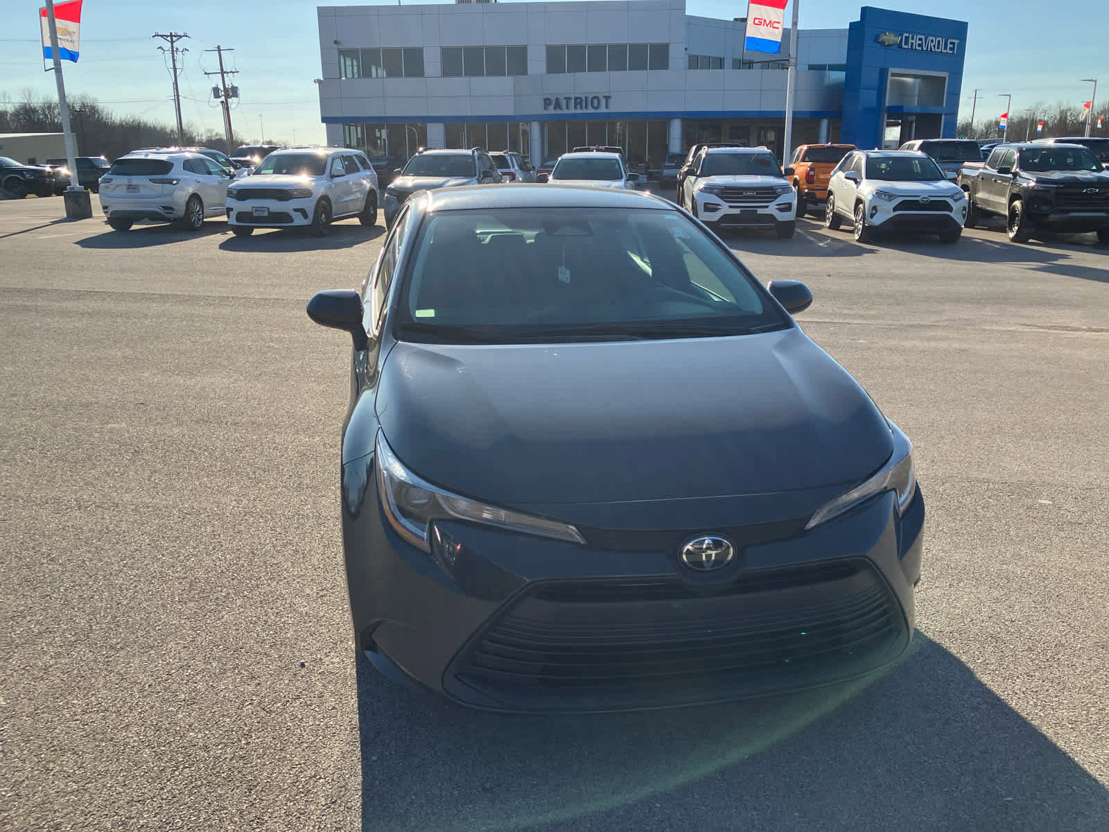 Used 2023 Toyota Corolla LE image 2