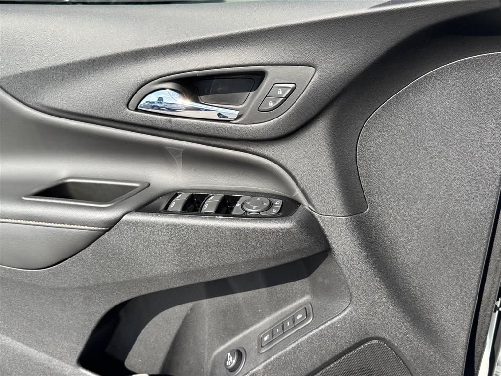 Used 2022 Chevrolet Equinox Premier AWD/4WD image 17