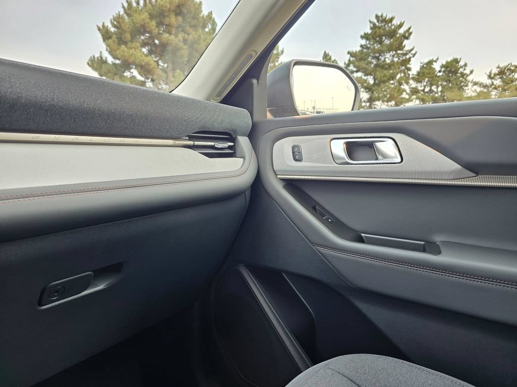 New 2026 Ford Explorer Active AWD/4WD image 26
