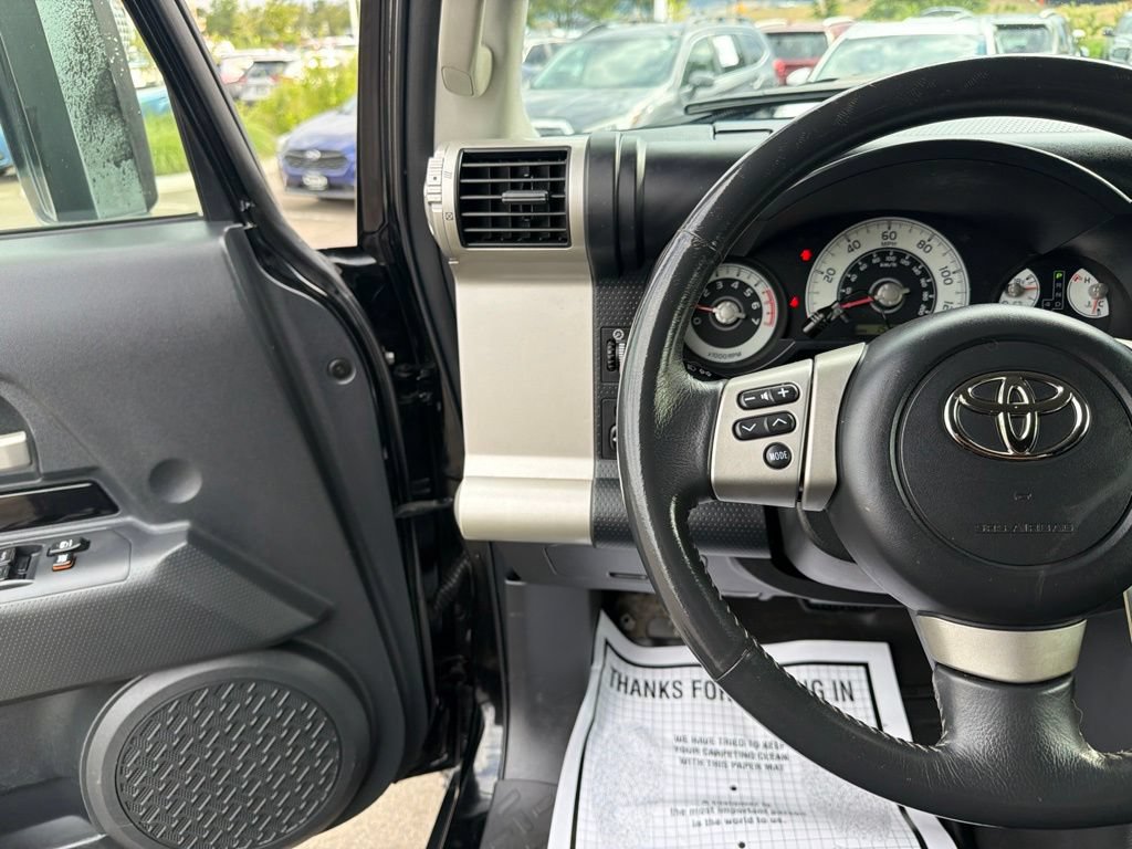 Used 2007 Toyota FJ Cruiser 4WD w/ Upgrade Pkg 2 image 21