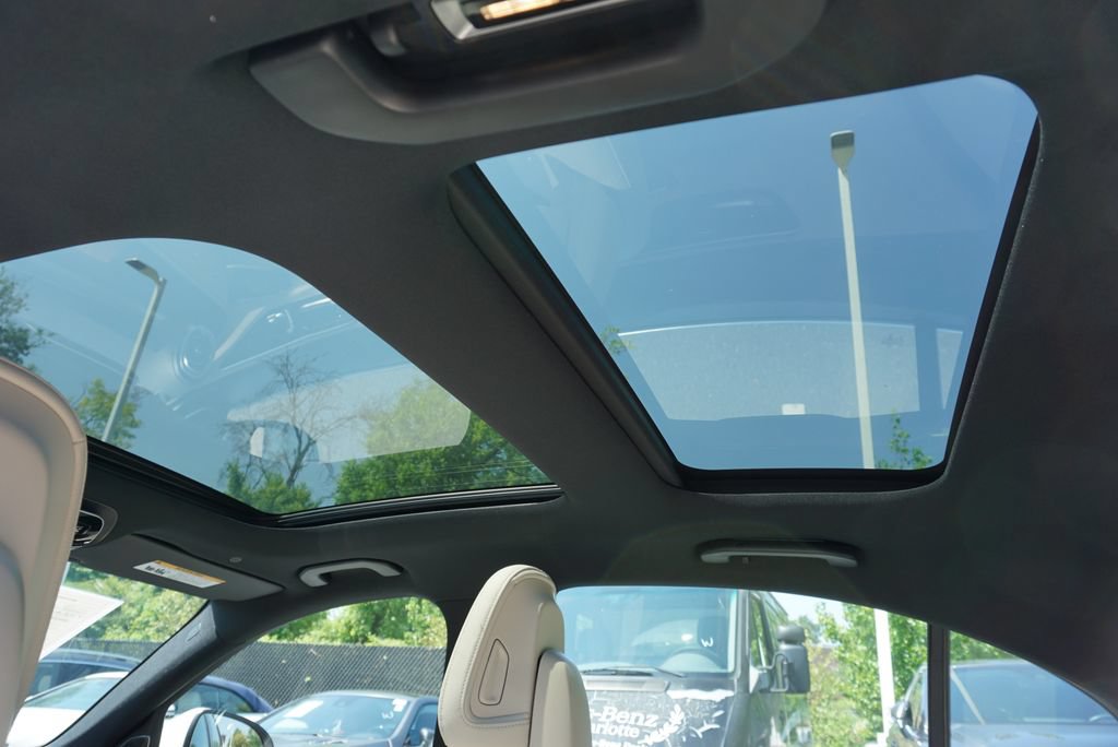 Used 2024 Mercedes-Benz C 300 Sedan image 22