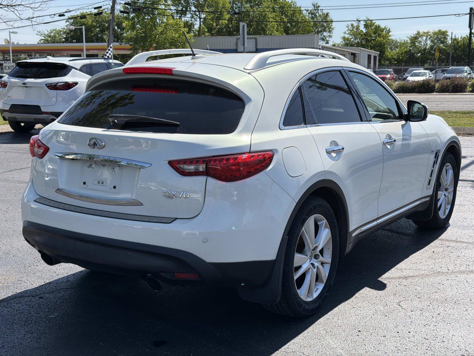 Used 2015 INFINITI QX70 AWD w/ Premium Package image 4