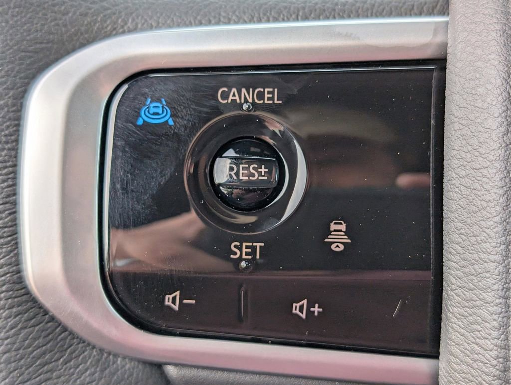 Used 2025 Nissan Armada SL w/ Captain's Chari Seat Package image 20