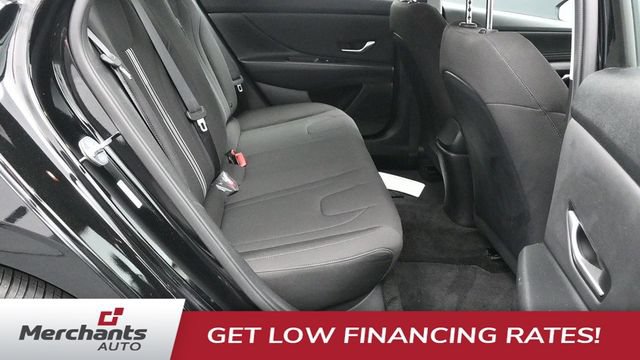 Used 2023 Hyundai Elantra SEL w/ Convenience Package FWD image 13