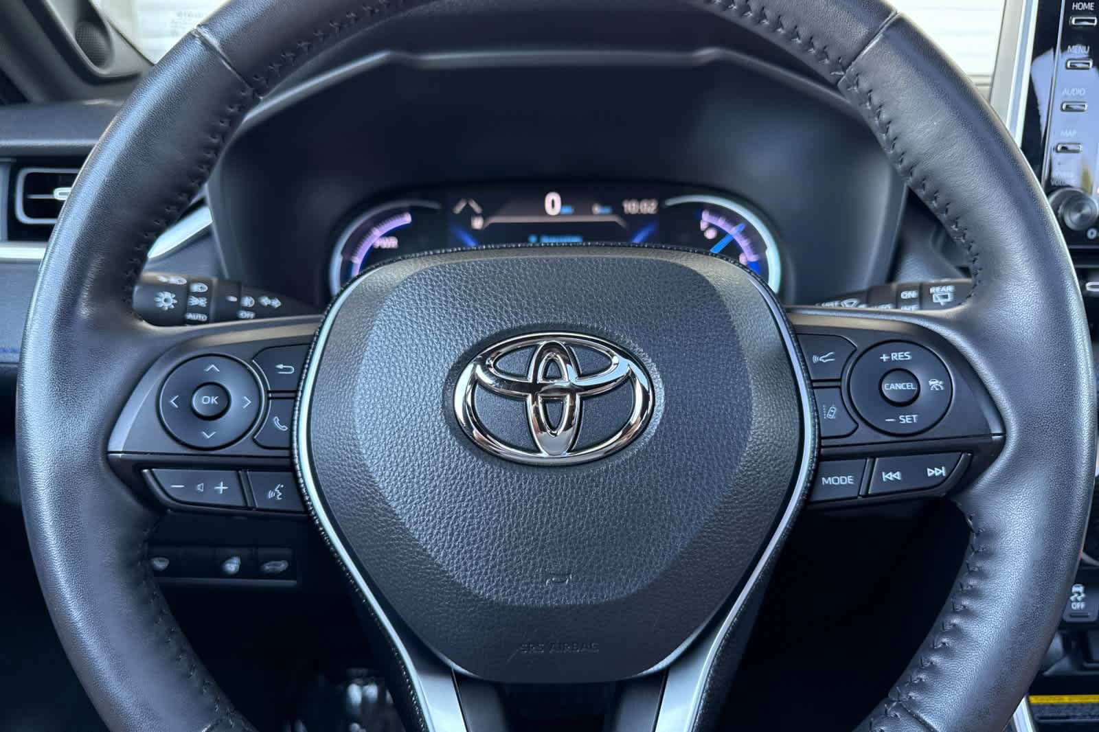 Used 2020 Toyota RAV4 XSE AWD/4WD image 24
