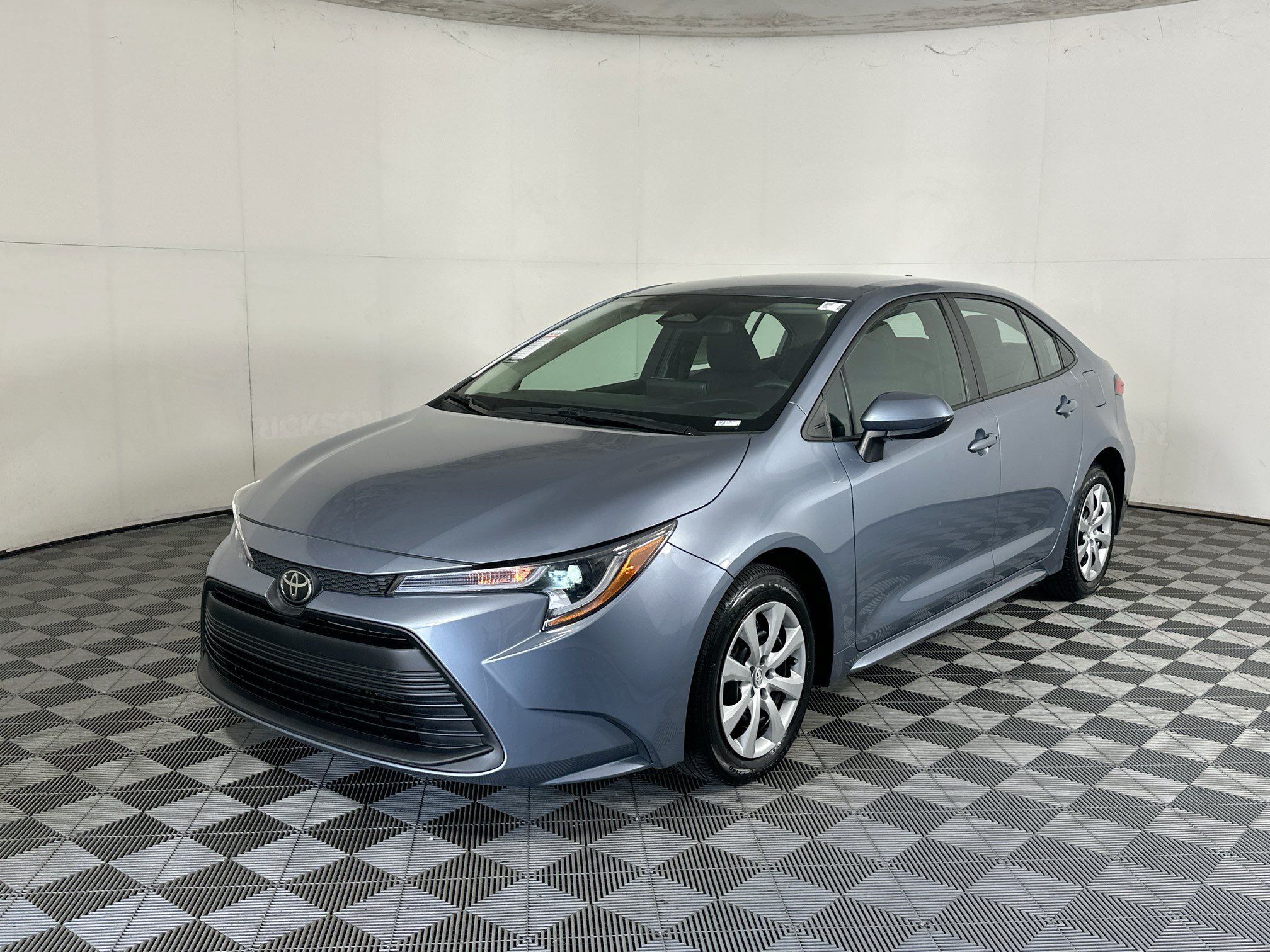 Used 2024 Toyota Corolla LE FWD image 7