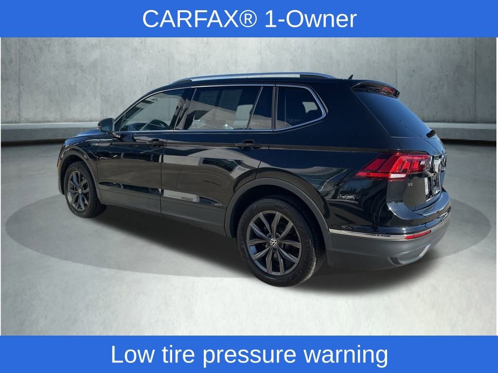 Used 2023 Volkswagen Tiguan SE w/ Panoramic Sunroof Package image 8