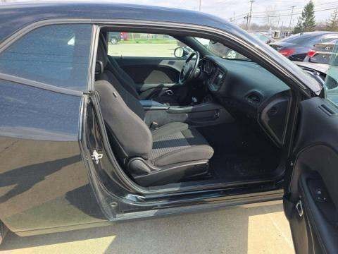 Used 2023 Dodge Challenger SXT image 15