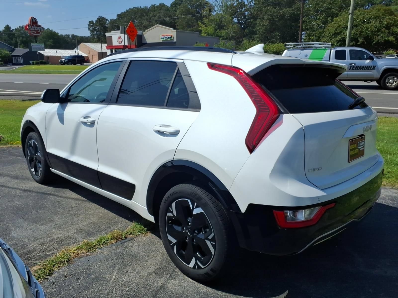 Used 2024 Kia Niro Wind FWD image 3
