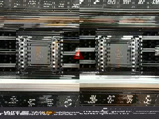 Used 2022 Nissan Pathfinder Platinum w/ Cargo Package FWD image 26