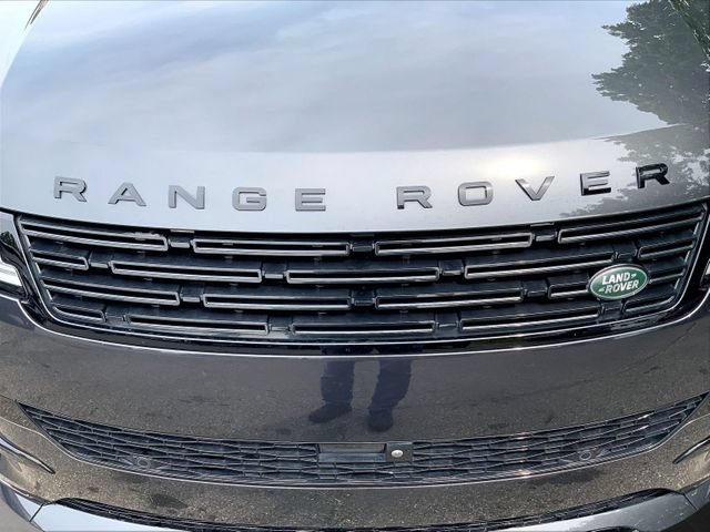 Used 2024 Land Rover Range Rover Sport Dynamic SE AWD/4WD image 5