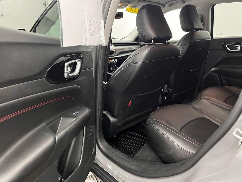 Used 2022 Jeep Compass Trailhawk AWD/4WD image 37