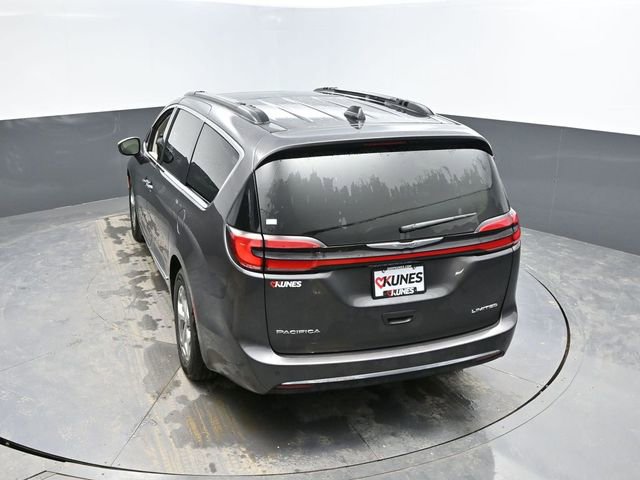 Used 2023 Chrysler Pacifica Limited FWD image 51