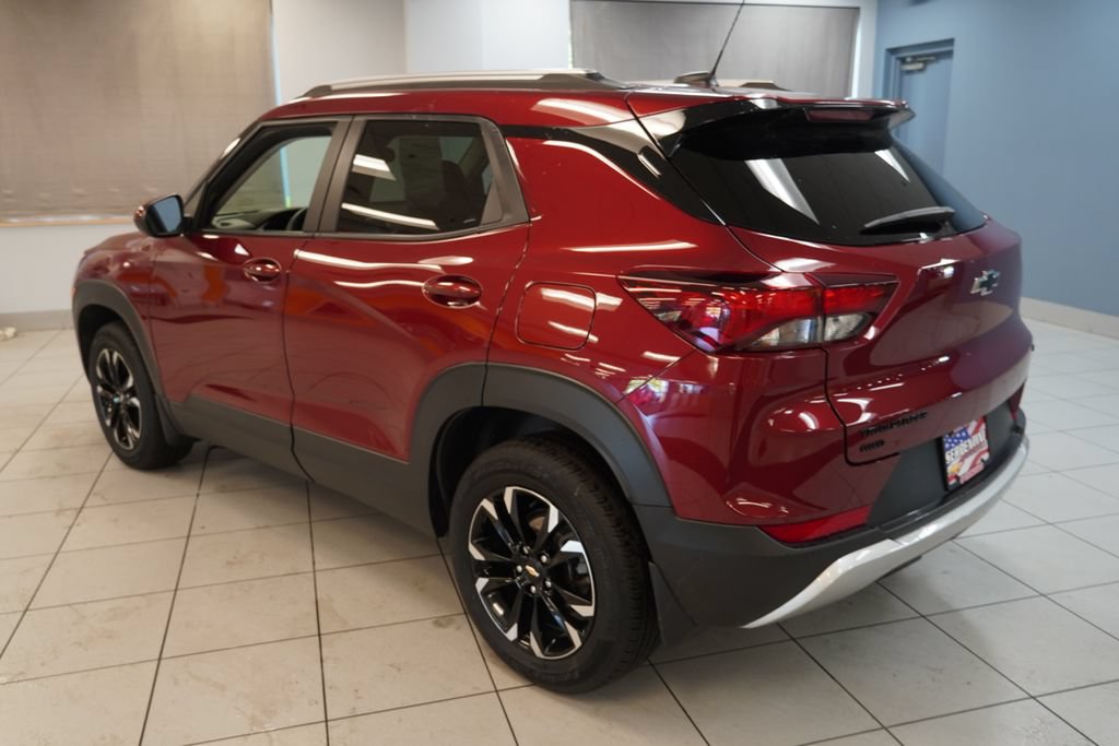 Certified 2023 Chevrolet TrailBlazer LT w/ LPO, Blackout Package AWD/4WD image 11