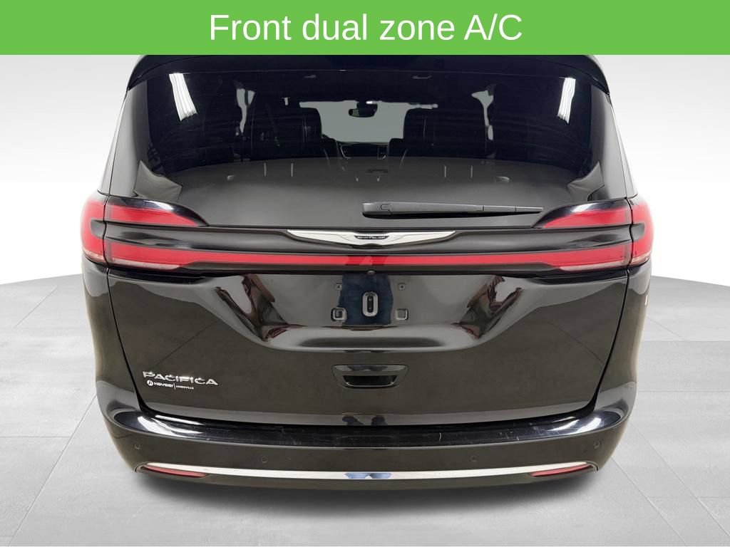 Used 2025 Chrysler Pacifica Select FWD image 8