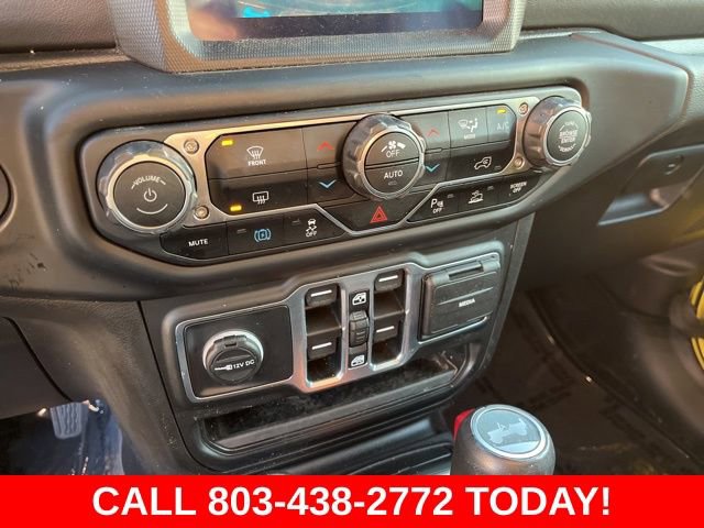 Used 2022 Jeep Wrangler Unlimited Sahara w/ Safety Group AWD/4WD image 25