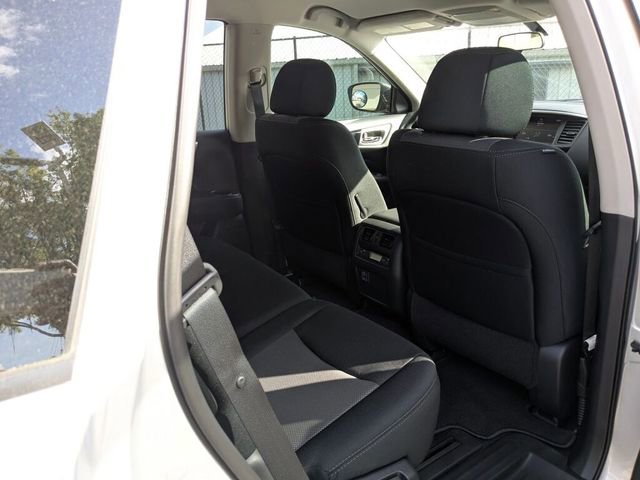 Used 2018 Nissan Pathfinder S image 34
