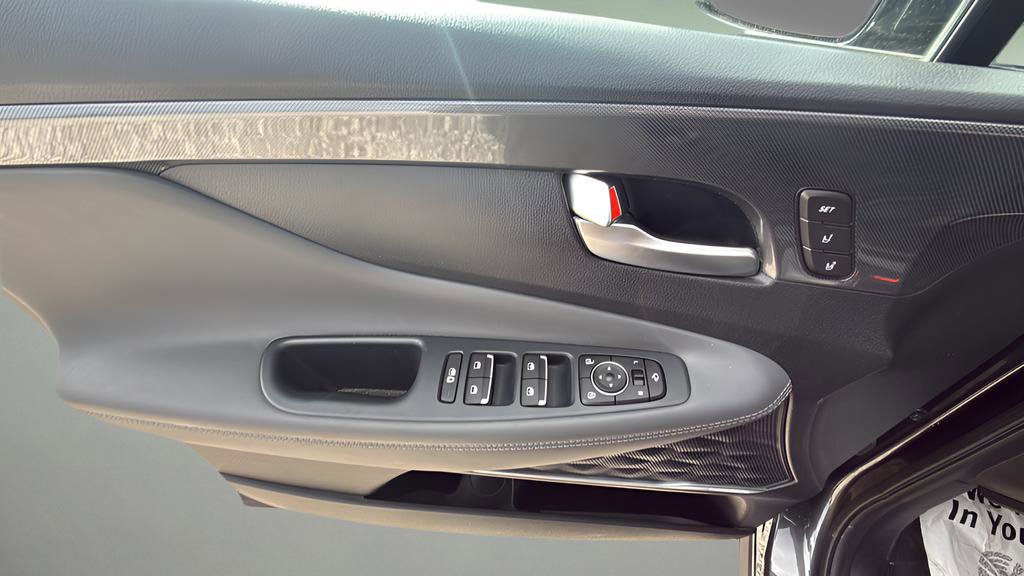 Used 2021 Hyundai Santa Fe Limited image 18