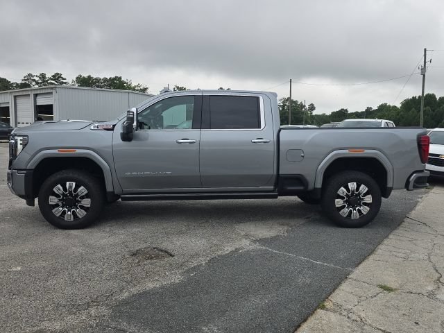 Used 2025 GMC Sierra 2500 Denali w/ Denali Reserve Package AWD/4WD image 2