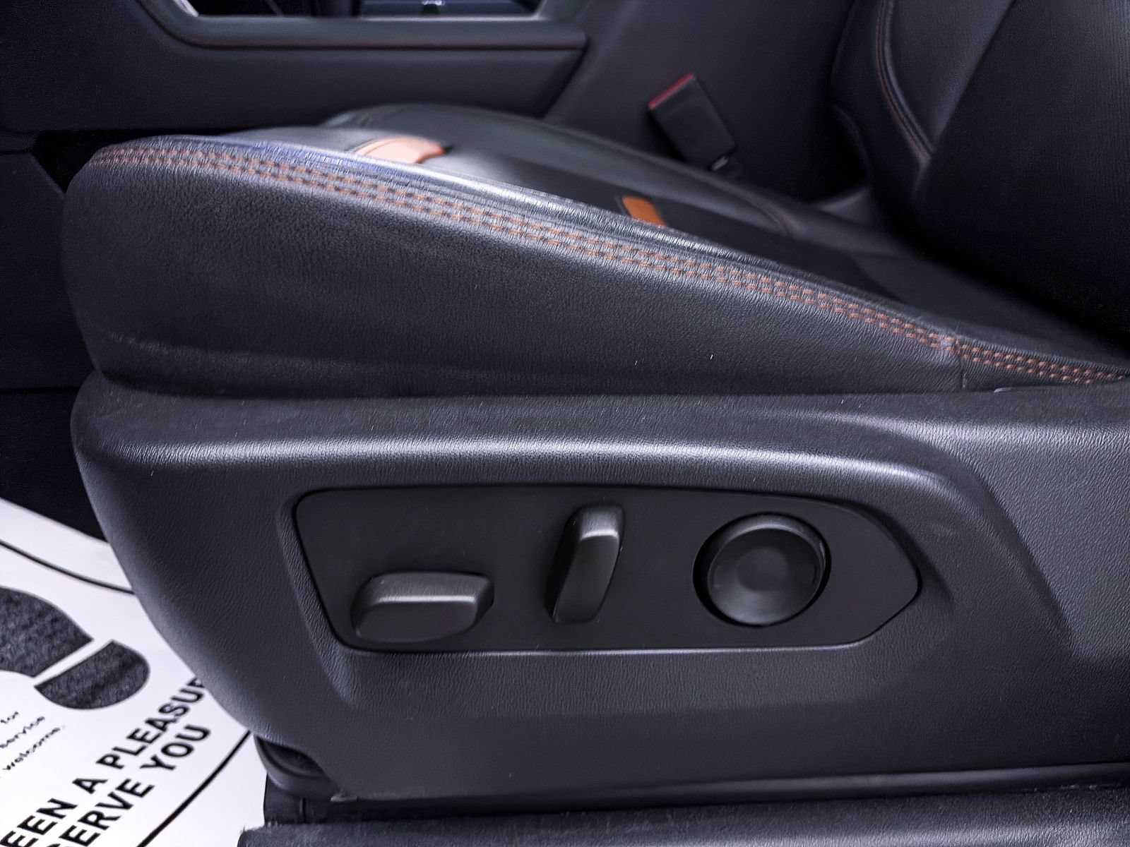 Used 2023 GMC Sierra 1500 AT4 w/ AT4 Premium Package AWD/4WD image 23