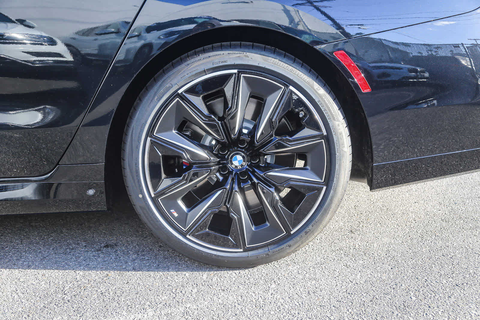 New 2026 BMW 760i xDrive w/ Executive Package image 8