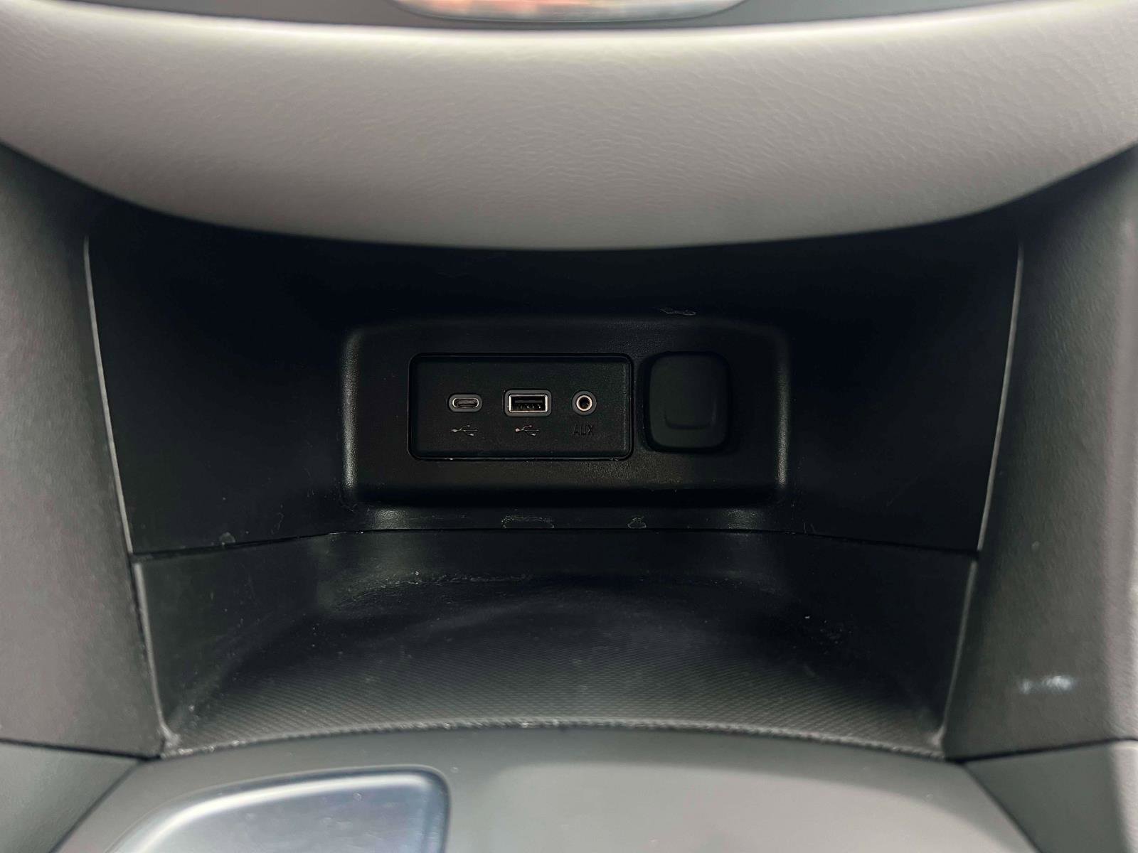 Used 2024 Chevrolet Equinox LS FWD image 13