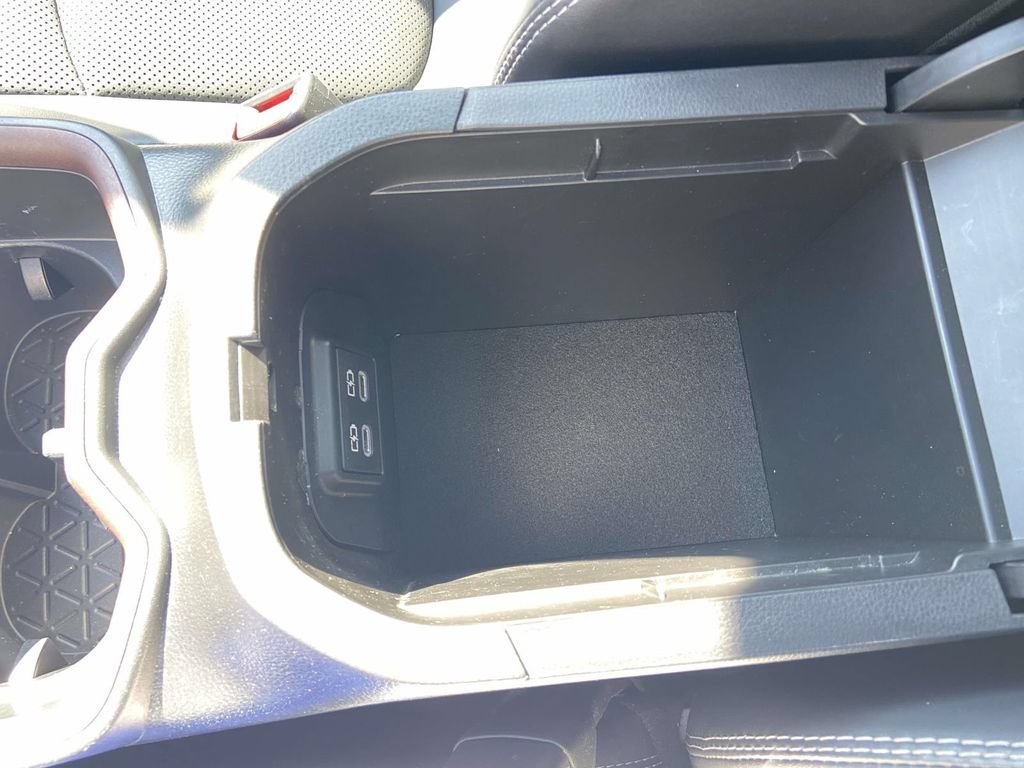 Used 2023 Toyota RAV4 Limited FWD image 30