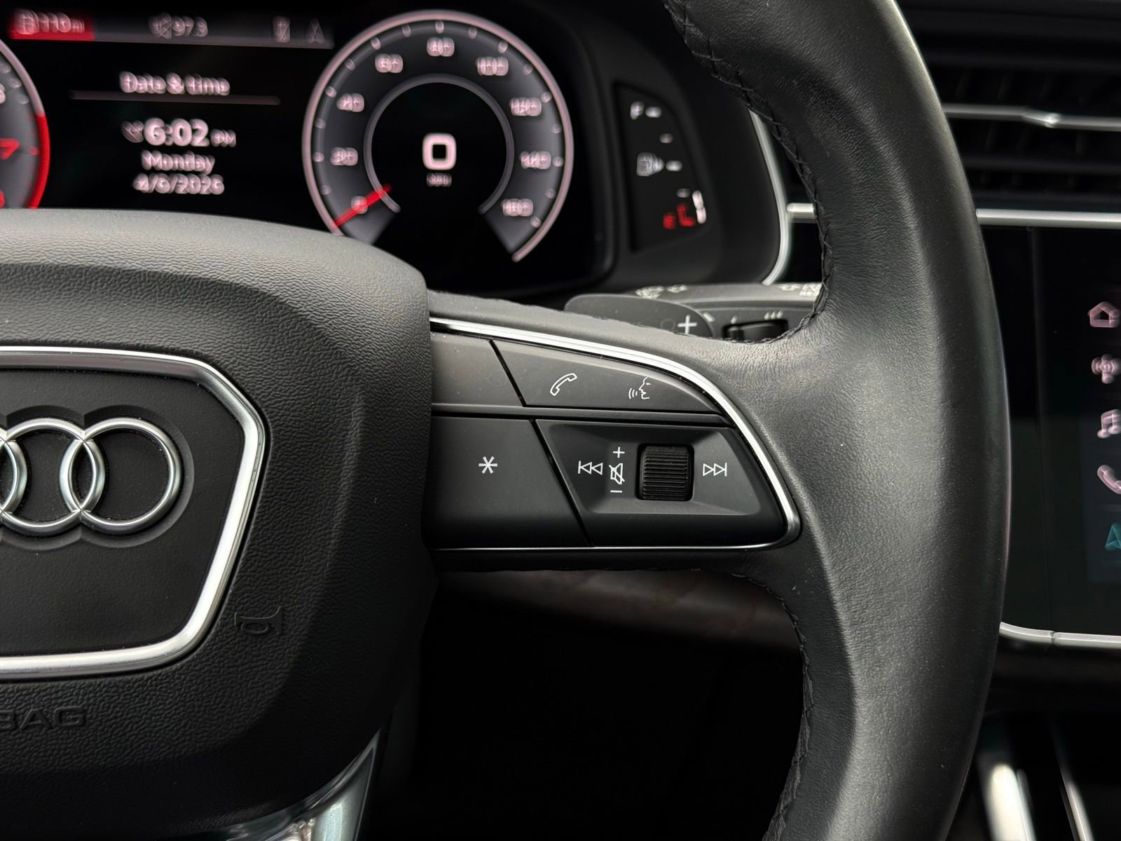 Used 2021 Audi Q7 3.0T Premium Plus image 39