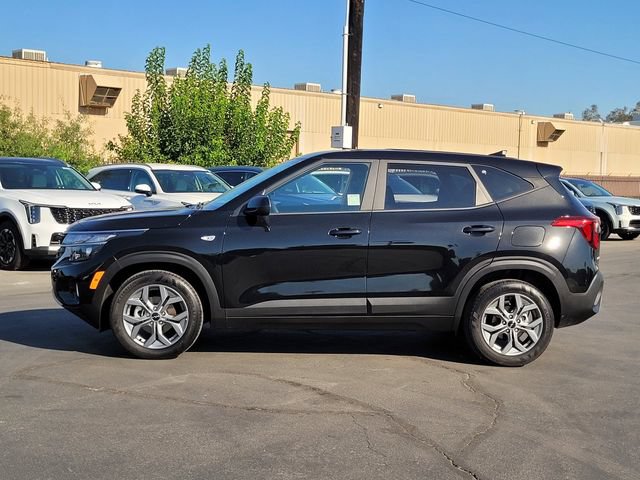 Certified 2026 Kia Seltos LX FWD image 9