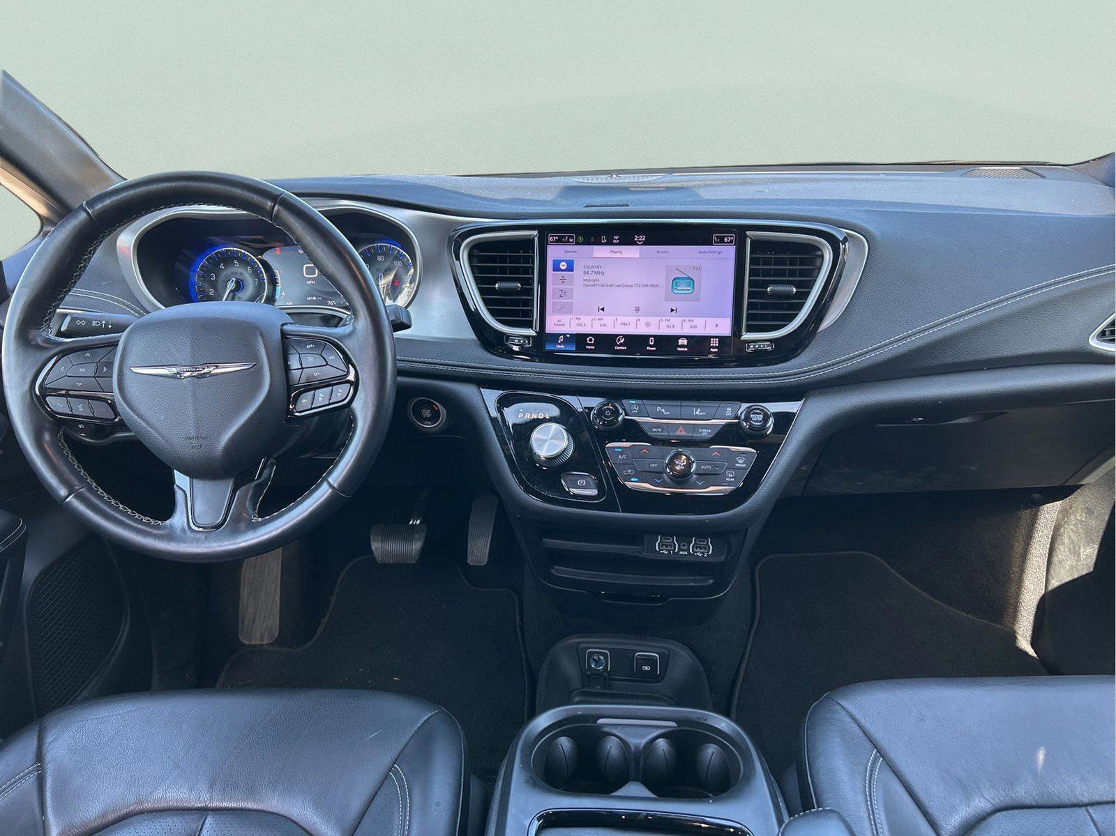 Certified 2021 Chrysler Pacifica Touring-L w/ S Appearance Package image 14