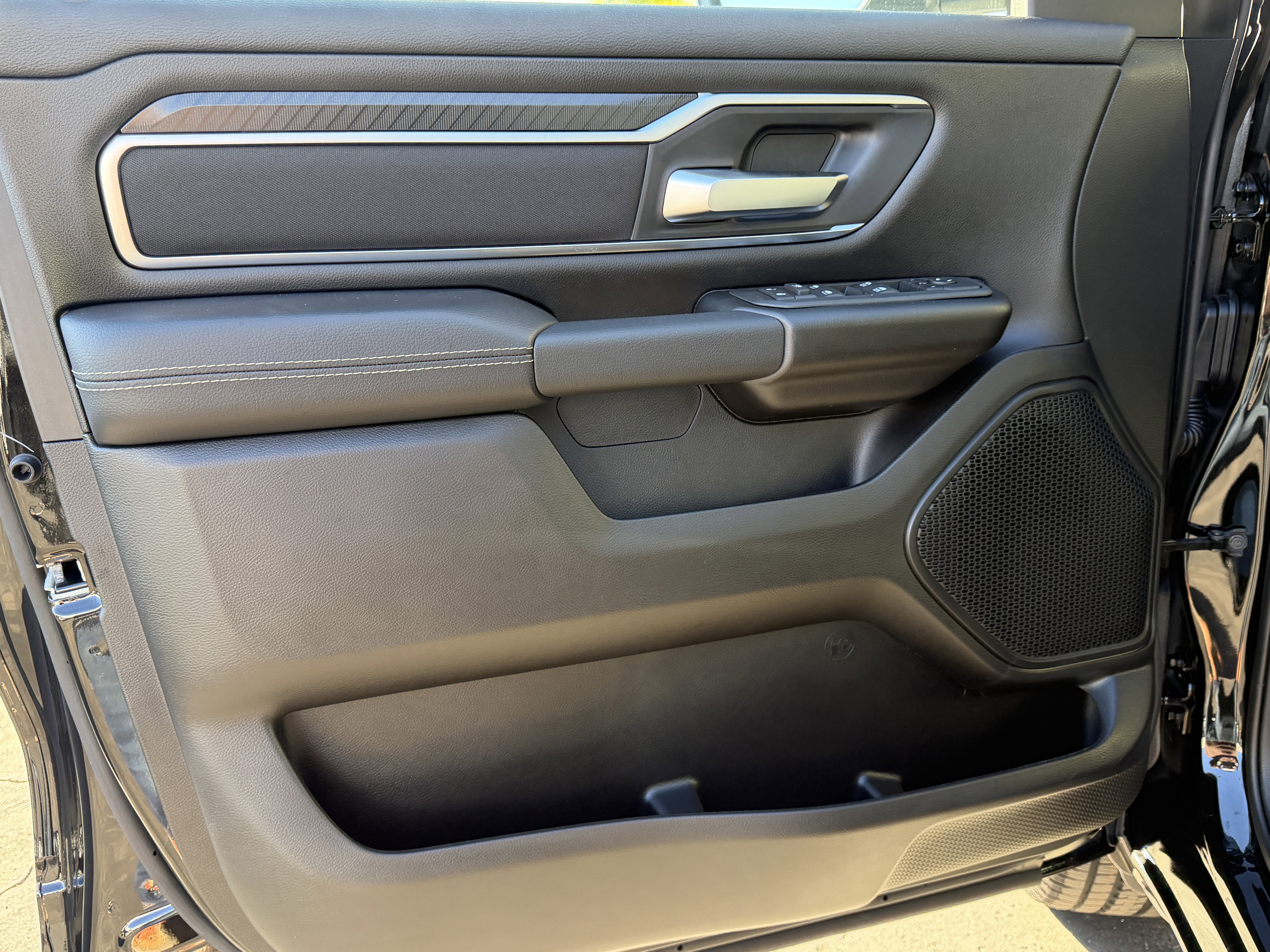 New 2026 RAM 1500 Big Horn AWD/4WD image 17