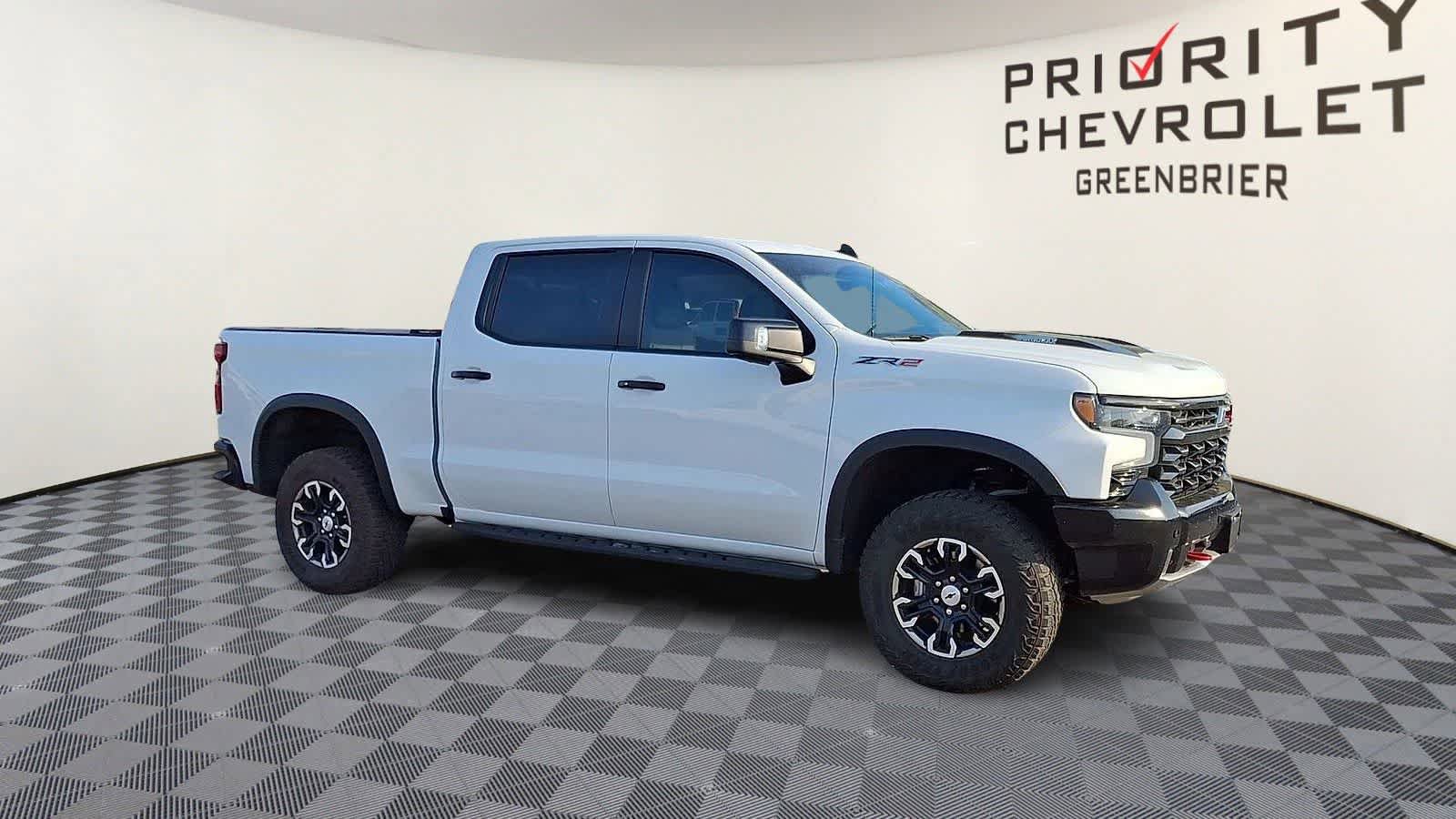 Used 2025 Chevrolet Silverado 1500 ZR2 w/ Technology Package image 2