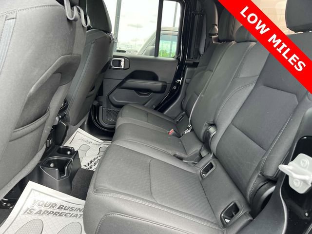 Used 2021 Jeep Gladiator Overland w/ Cold Weather Group image 15