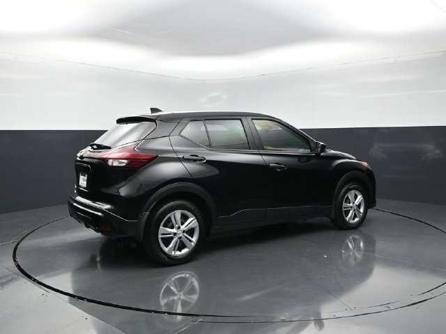 Certified 2025 Nissan Kicks Play S w/ Interior Electronics Package FWD image 7