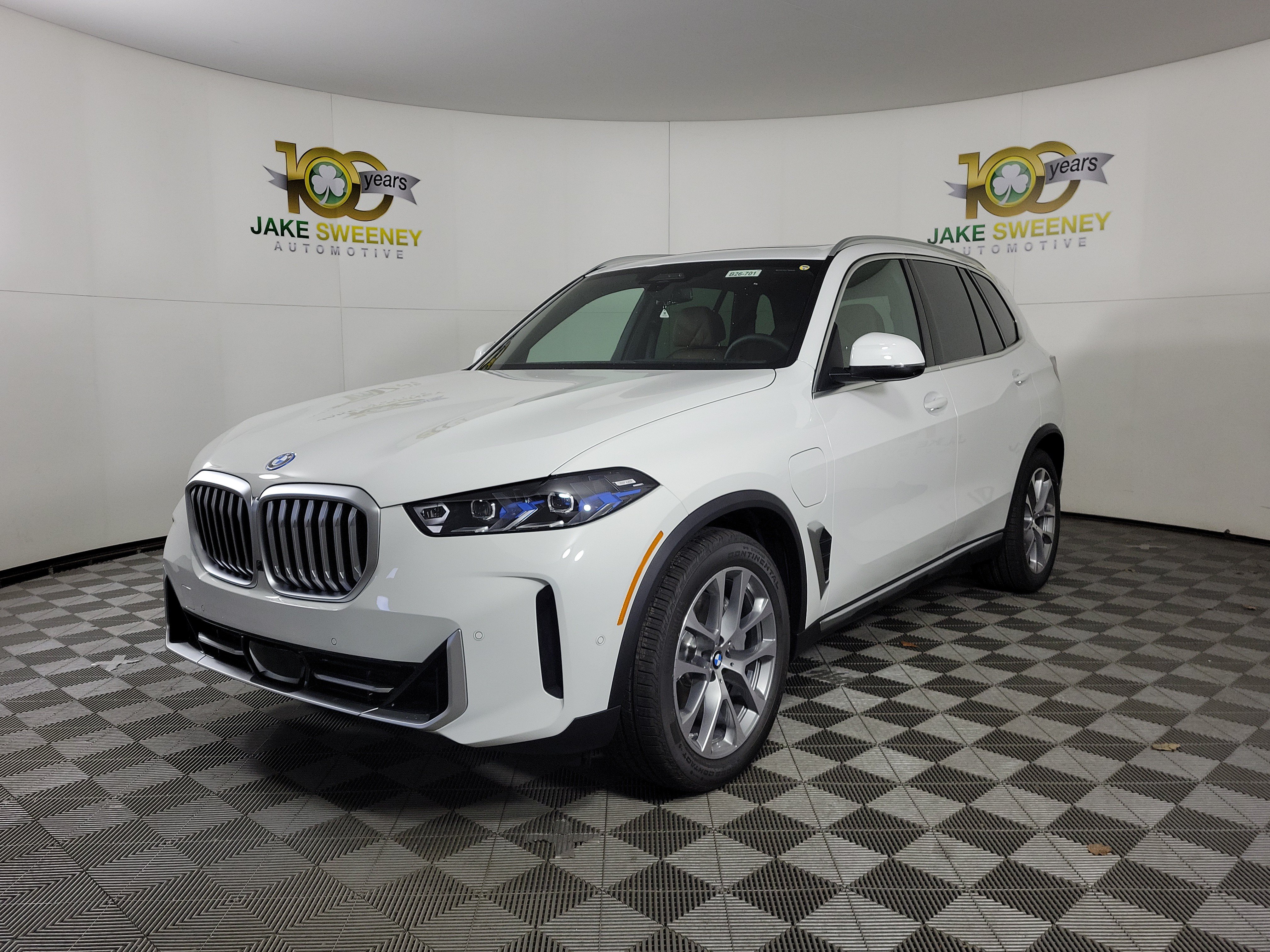 New 2026 BMW X5 xDrive50e AWD/4WD image 3