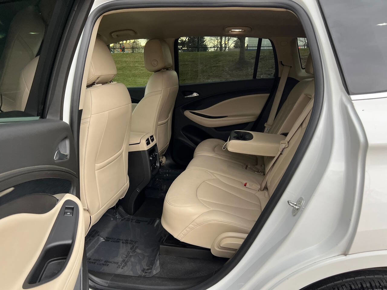 Used 2017 Buick Envision Essence FWD image 9