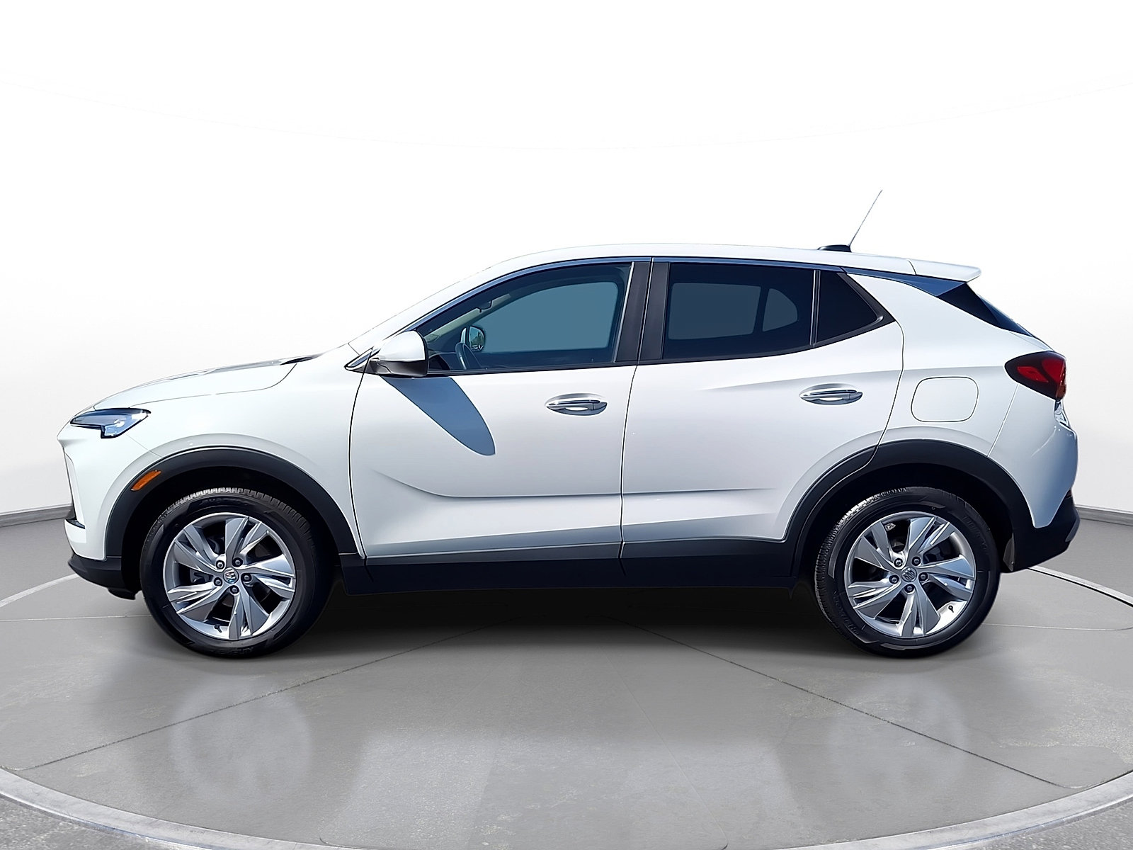 Used 2024 Buick Encore GX Preferred FWD image 5