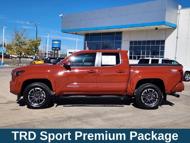 Used 2025 Toyota Tacoma TRD Sport w/ TRD Sport Premium Package AWD/4WD image 6