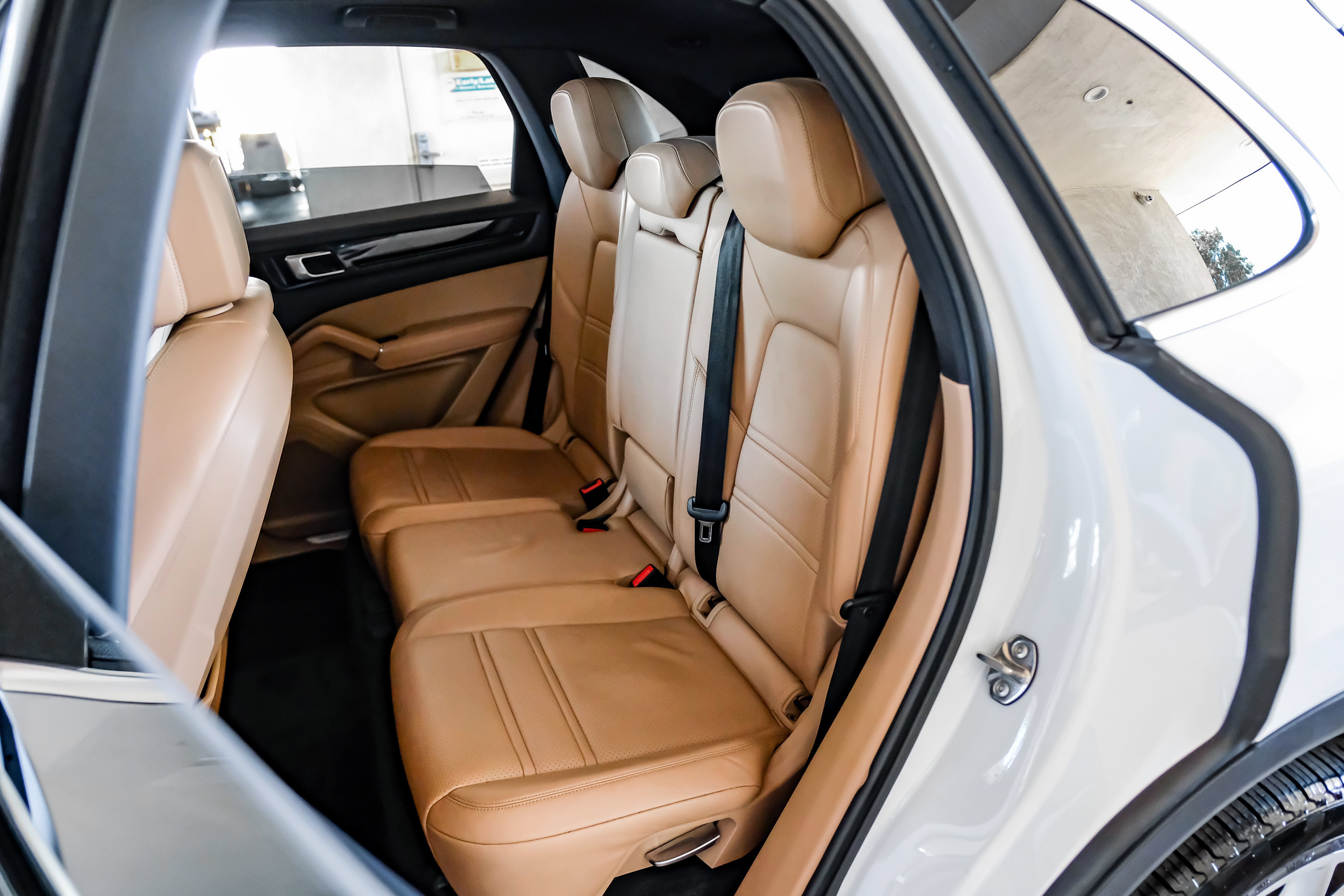Used 2019 Porsche Cayenne AWD/4WD image 43