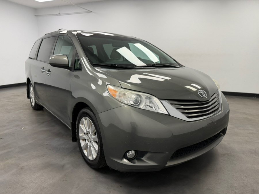 Used 2011 Toyota Sienna XLE w/ Premium Pkg AWD/4WD image 8