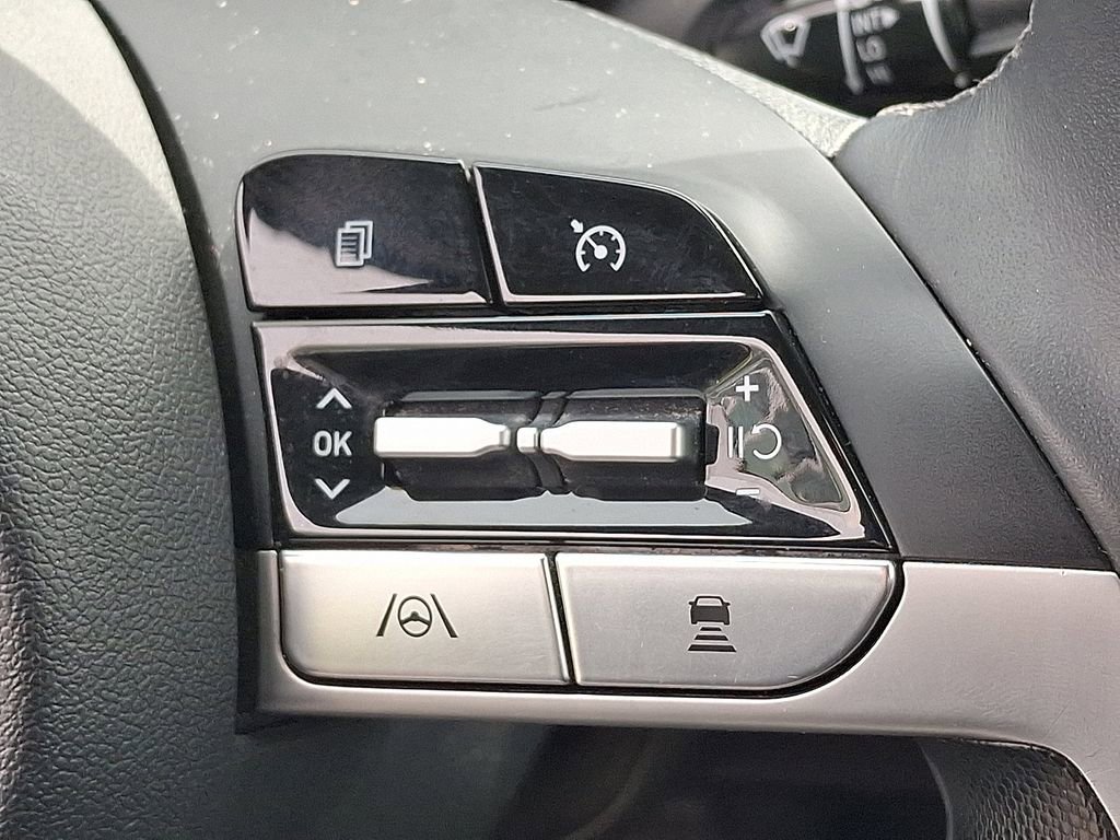 Used 2023 Hyundai Elantra SEL w/ Convenience Package image 23