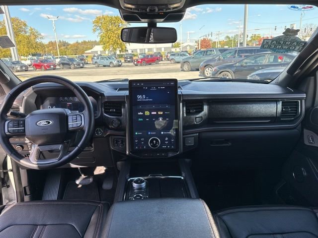 Used 2024 Ford Expedition Limited image 12