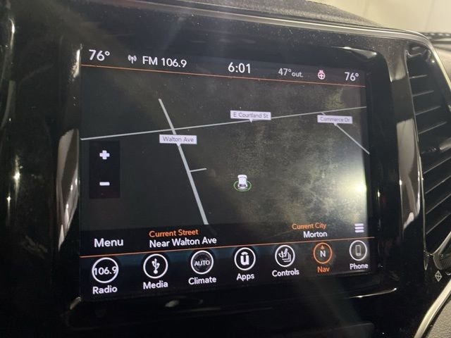 Used 2019 Jeep Cherokee Limited w/ Luxury Group image 9