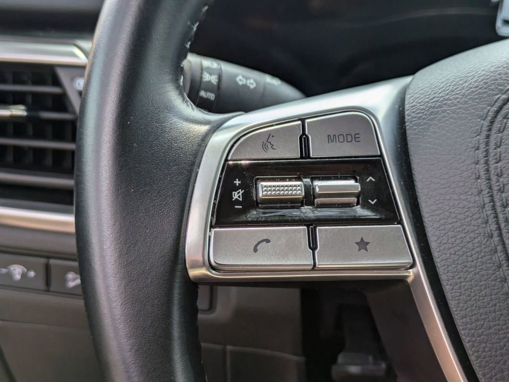 Used 2025 Kia Telluride S image 19