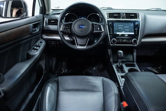 Used 2019 Subaru Outback 3.6R Limited w/ Popular Package #2 AWD/4WD image 3