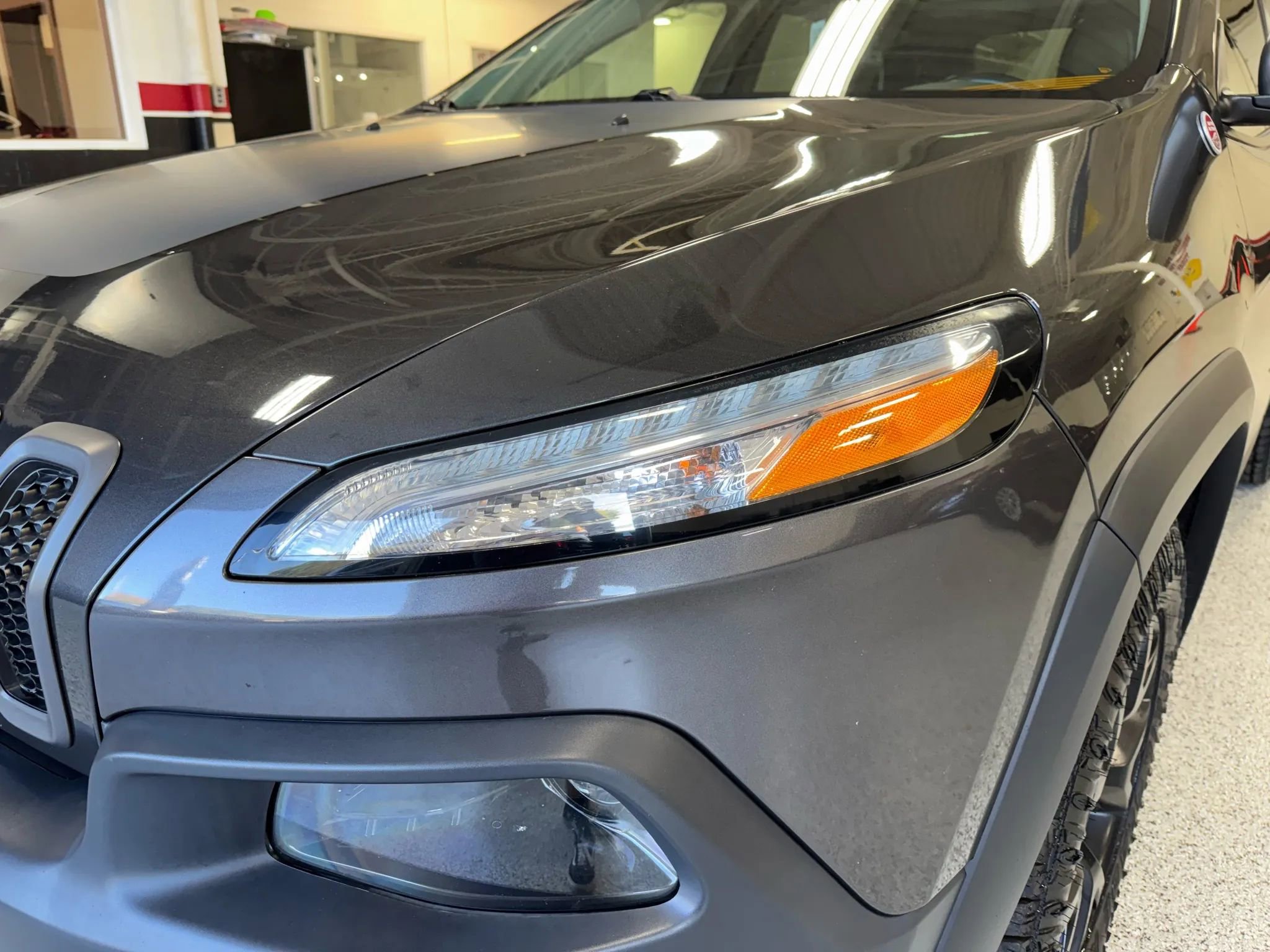 Used 2016 Jeep Cherokee Trailhawk w/ Comfort/Convenience Group image 6