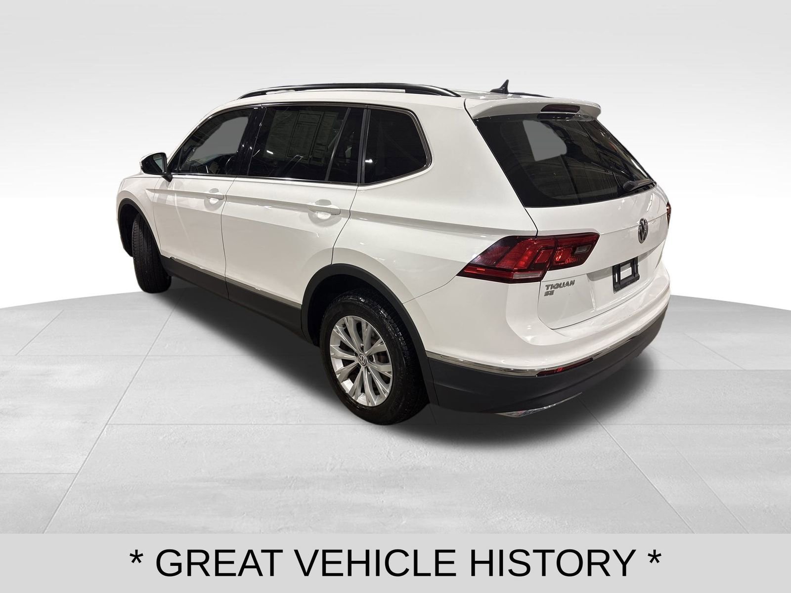 Used 2018 Volkswagen Tiguan SE image 3