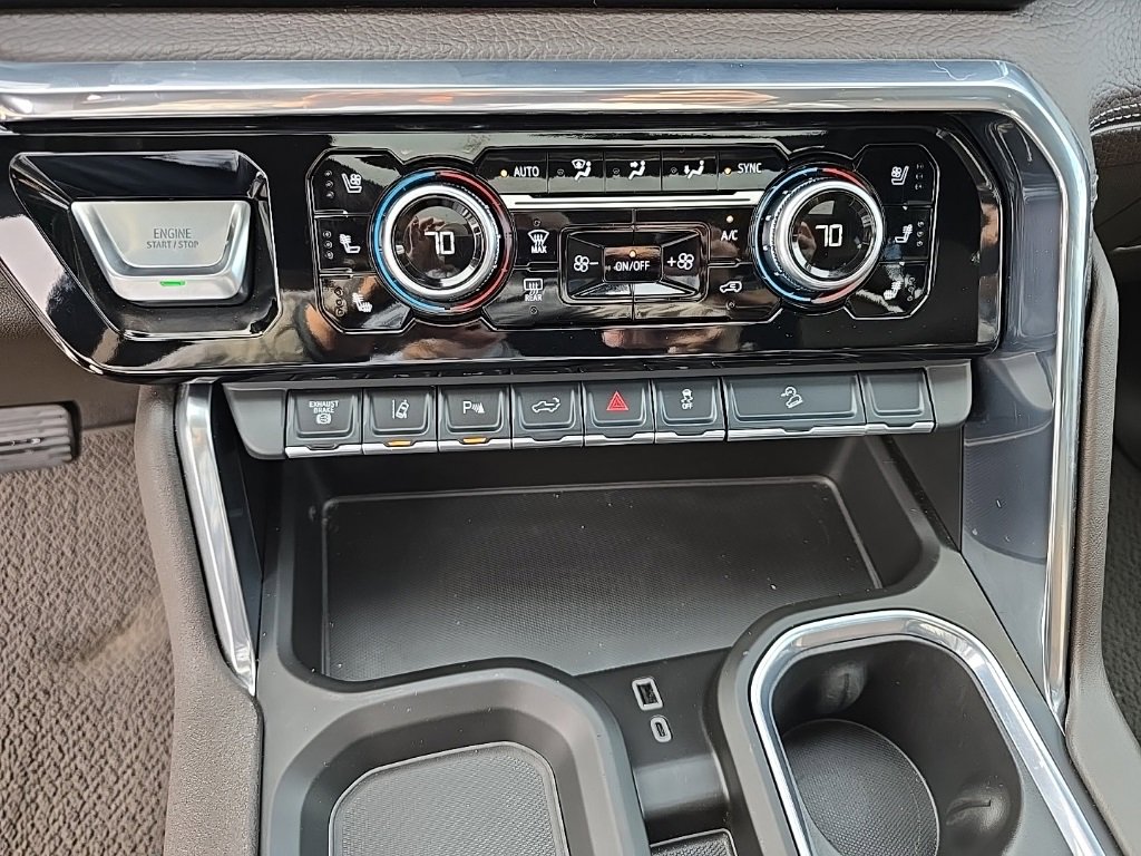 Used 2025 GMC Sierra 3500 Denali w/ Denali Reserve Package image 16