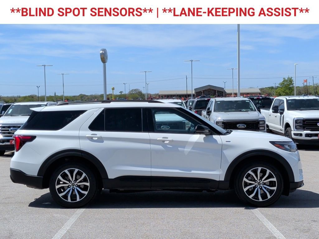 Used 2025 Ford Explorer ST-Line image 10