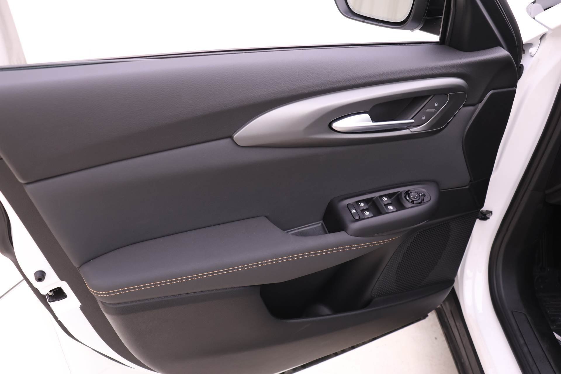 New 2025 Alfa Romeo Tonale w/ Premium Package image 10